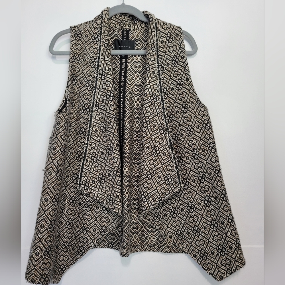 Sanctuary Montana Drape Front Jacquard Vest Size Large in Black Tan